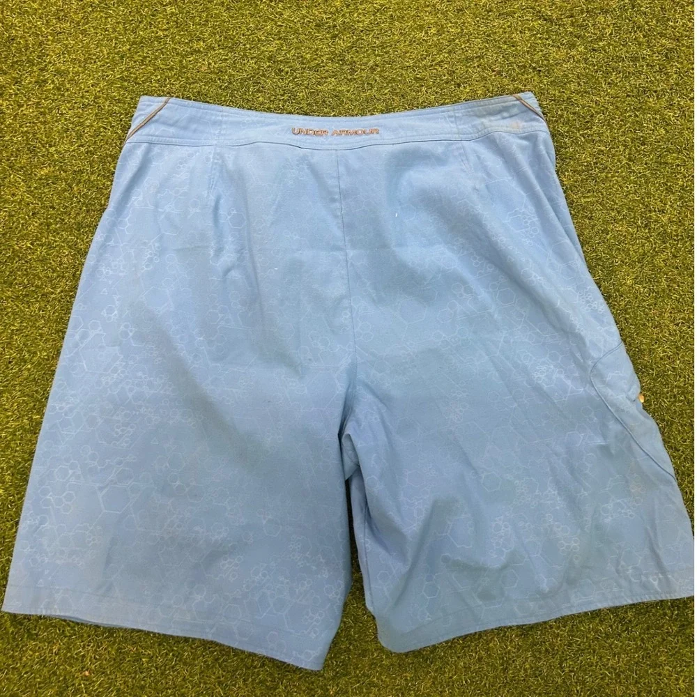 Under Armour Mens Blue Hexagon Pattern Board Shorts Size 38 Cargo Pocket
